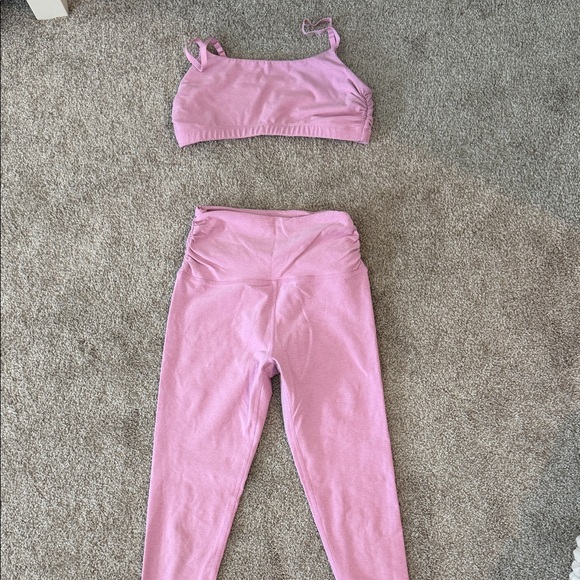 Pink Beyond Yoga Sports Bra and Leggings Set - Picture 2 of 6